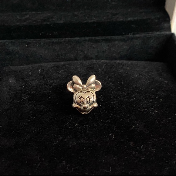 Pandora Minnie Mouse Silver Charm - Picture 2 of 3